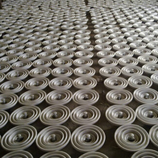 盘形悬式瓷绝缘子1